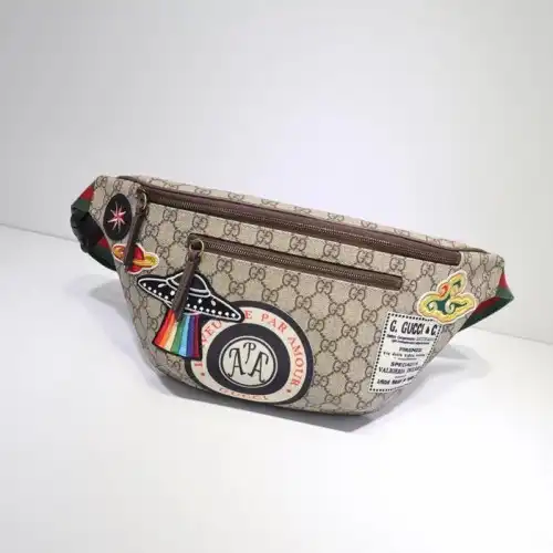 G*u*i belt bags 19gm0025