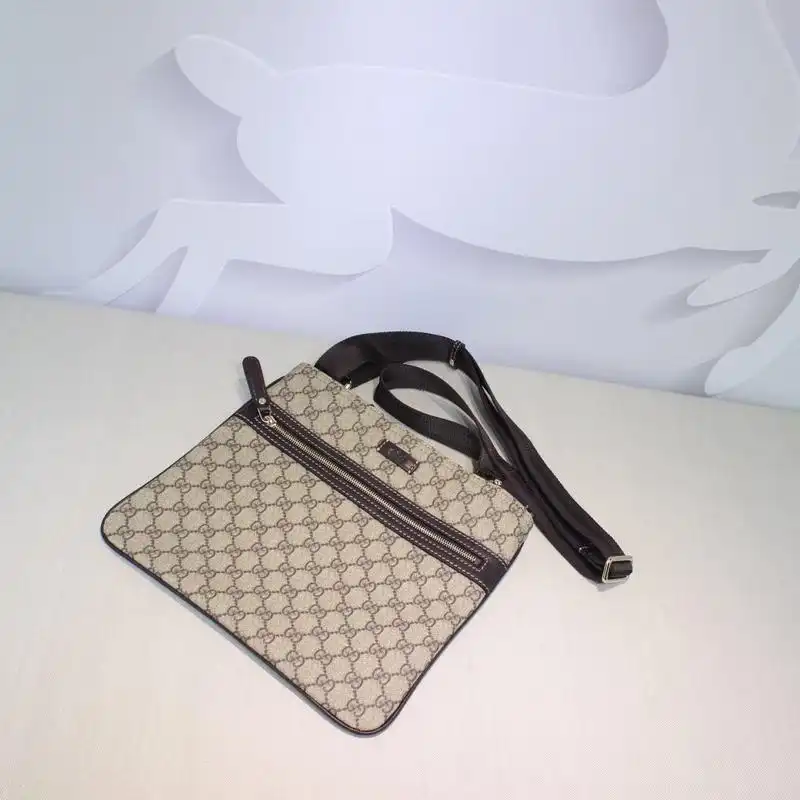 G*u*i messenger bags 19gm0034