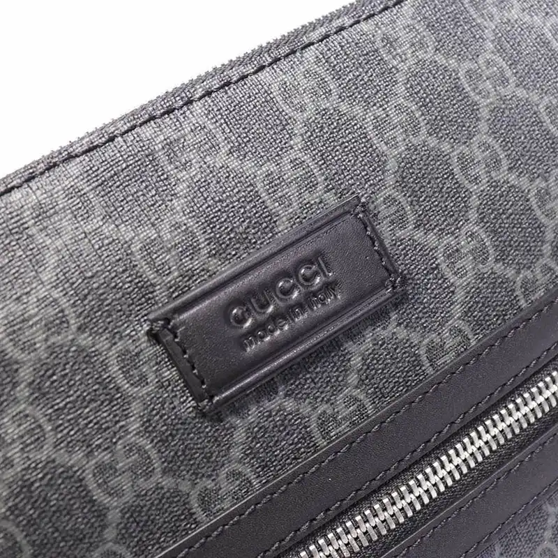 G*u*i crossbody bag 19gm0044