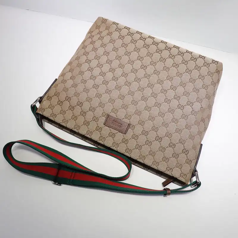 G*u*i crossbody bag 19gm0059
