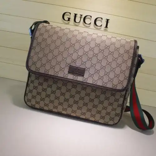 G*u*i messenger bags 19gm0064