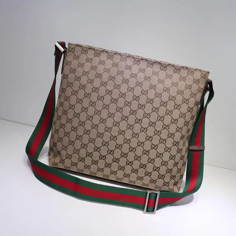 G*u*i crossbody bags 19gm0065