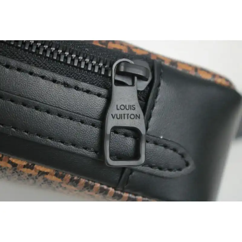 LV Bags 205B570033