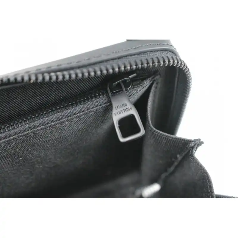 LV Bags 205B570034