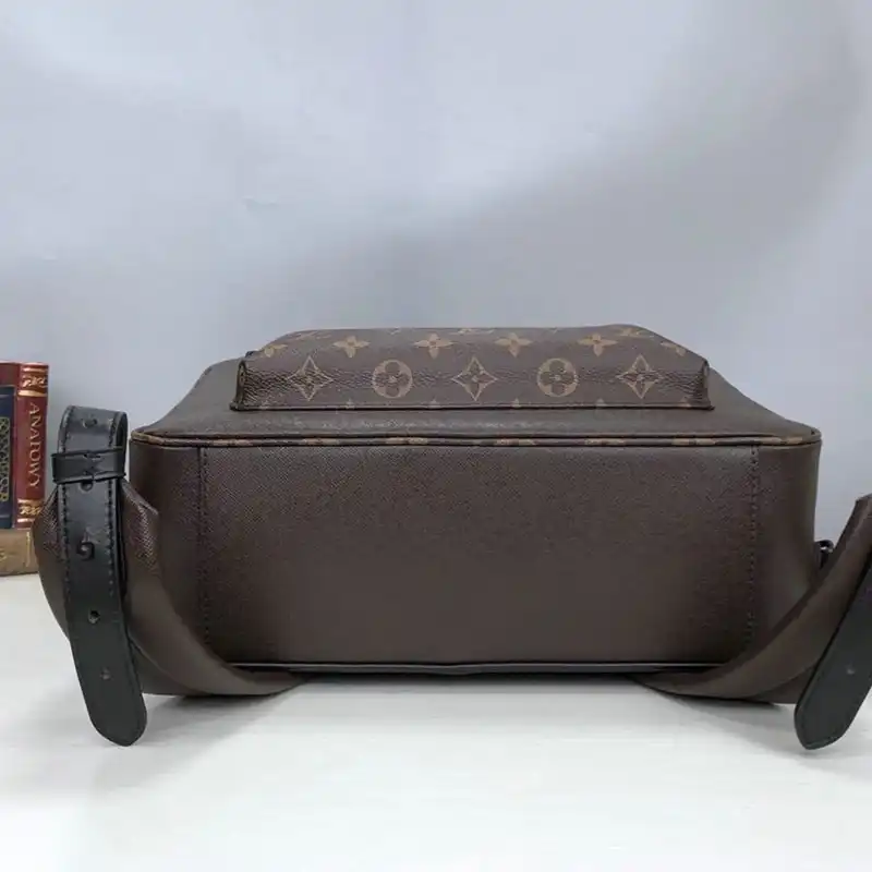 LV Bags 206B570118