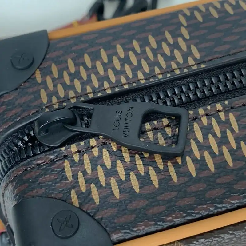 LV Bags 207B570001