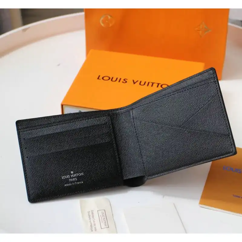 LV Bags 207B570018