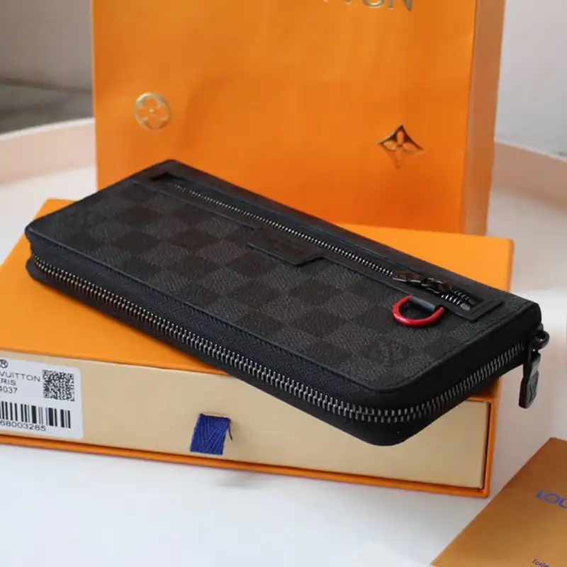 LV Bags 207B570020