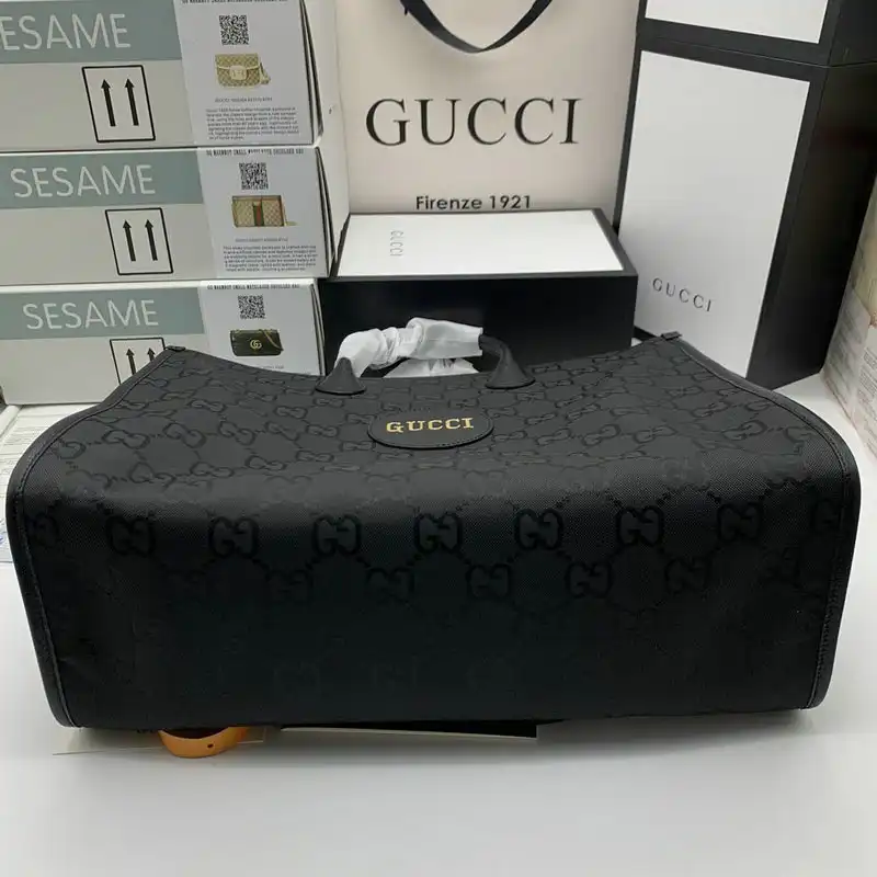 G*u*i bags 208b570055