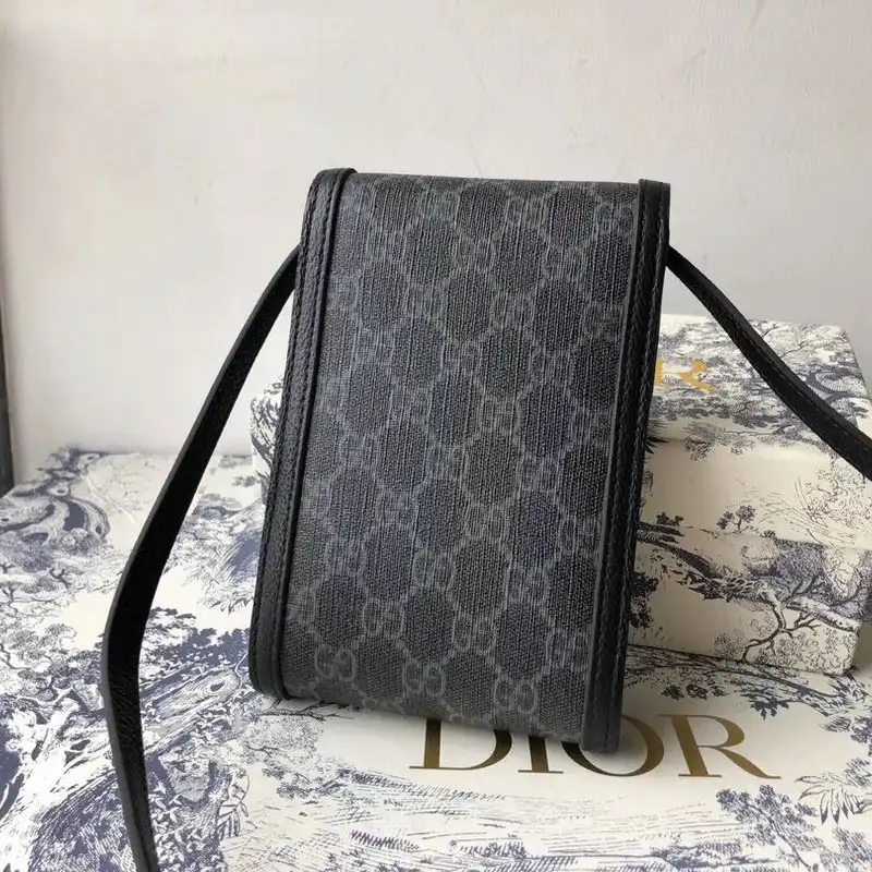 G*u*i bags 208b570059