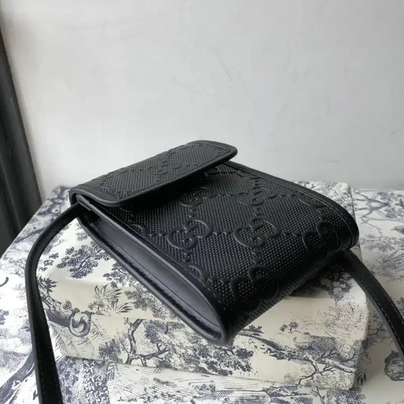 G*u*i bags 208b570060