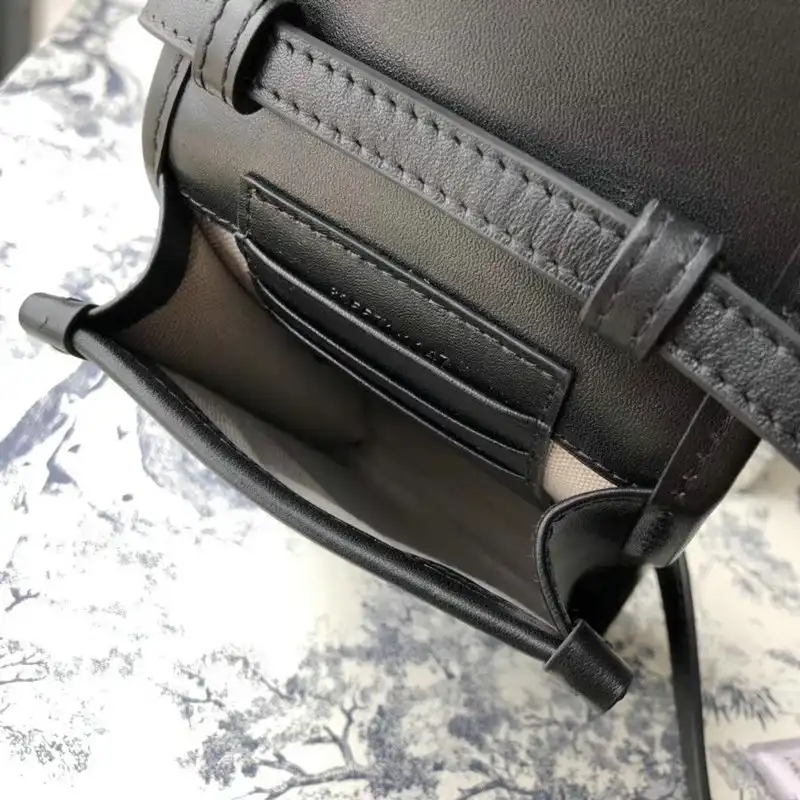 G*u*i bags 208b570060