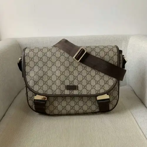 G*u*i bags 208b570061