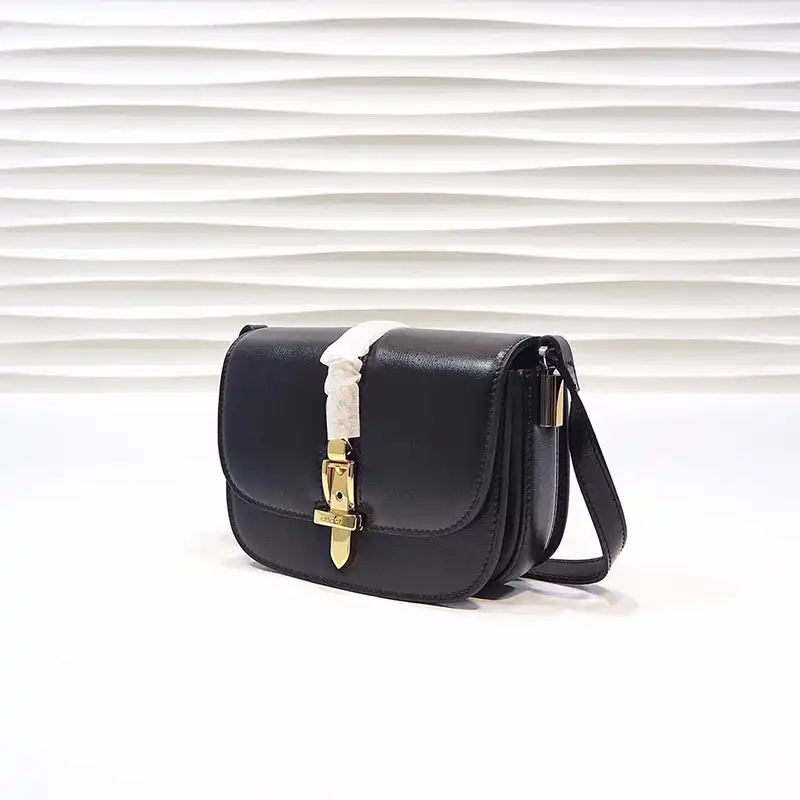 G*u*i bags 208b570147