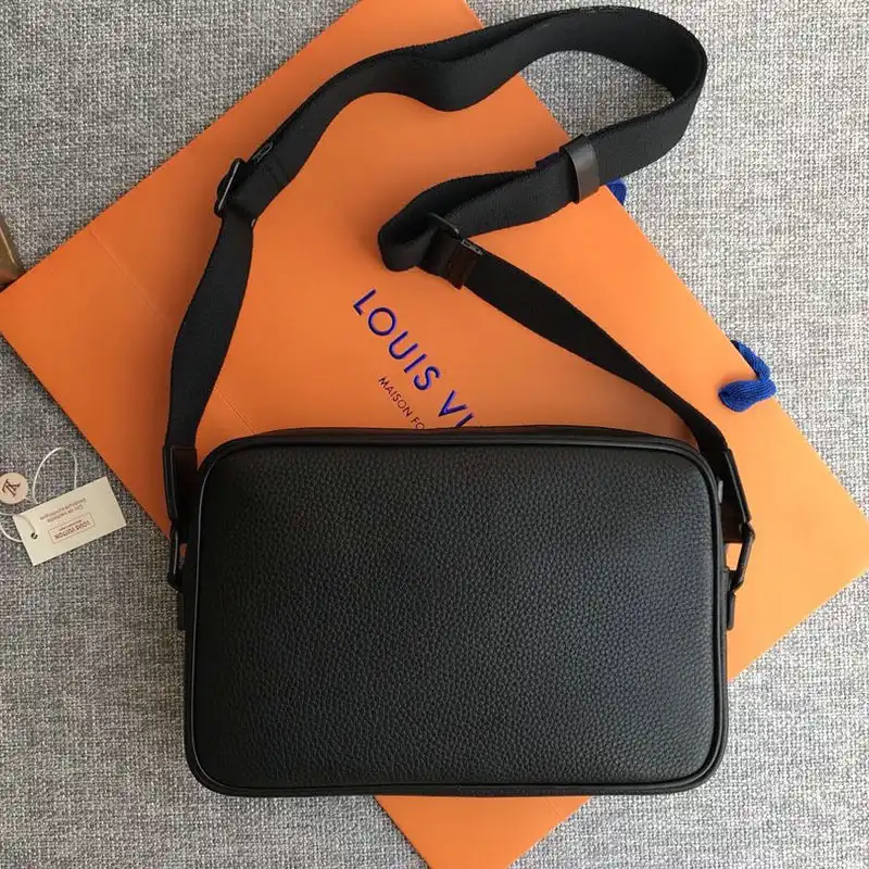 LV Bags 20B570005