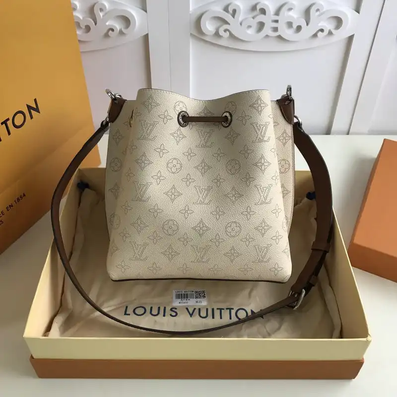 Loewe Bags 20DJ570179