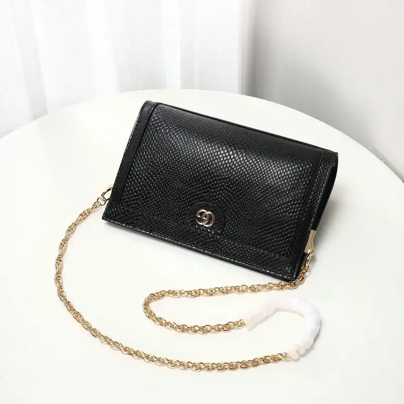 G*u*i bags 20b570283