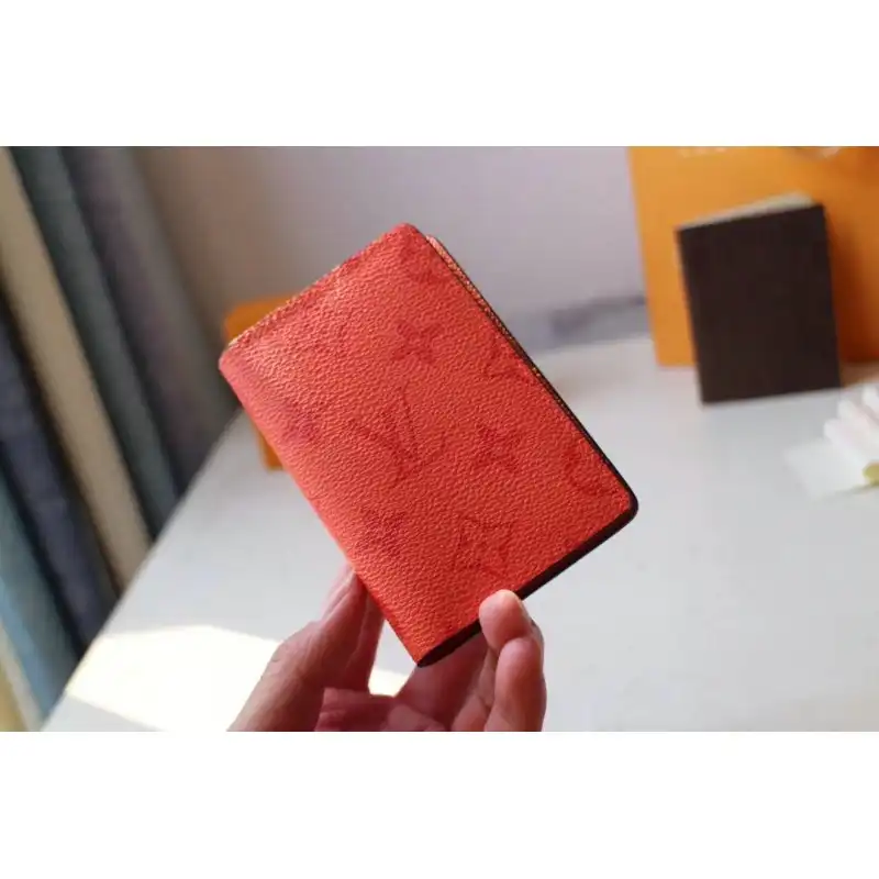 LV Bags 20B570315