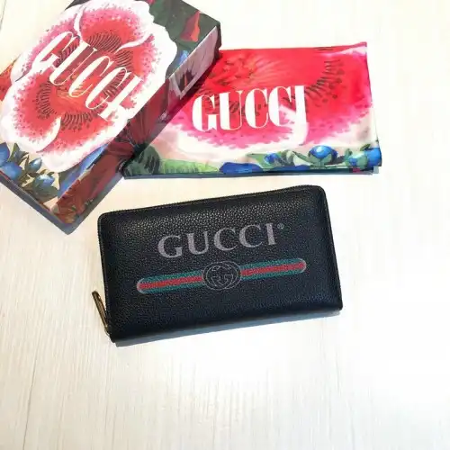 G*u*i bags 20guc0050