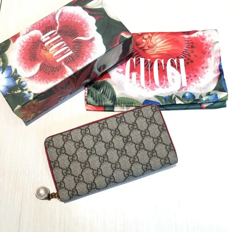 G*u*i bags 20guc0212