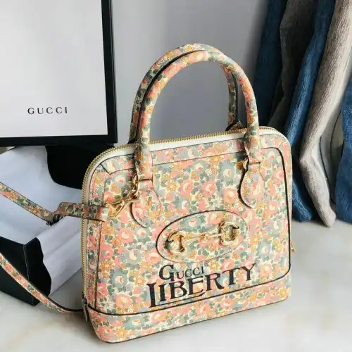 G*u*i bags 2101sh0049