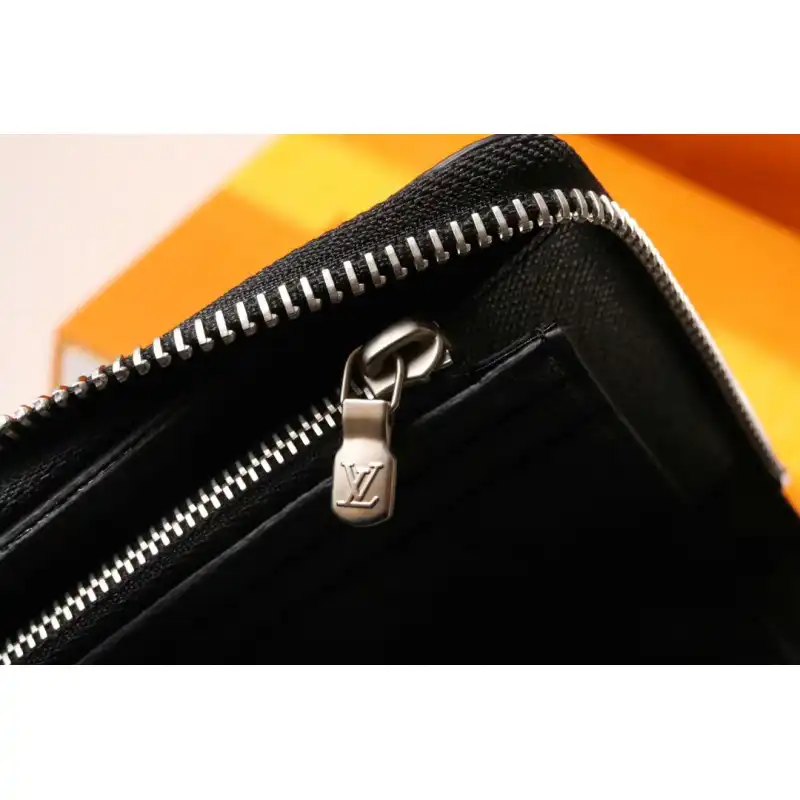 LV Bags 2102SH0001