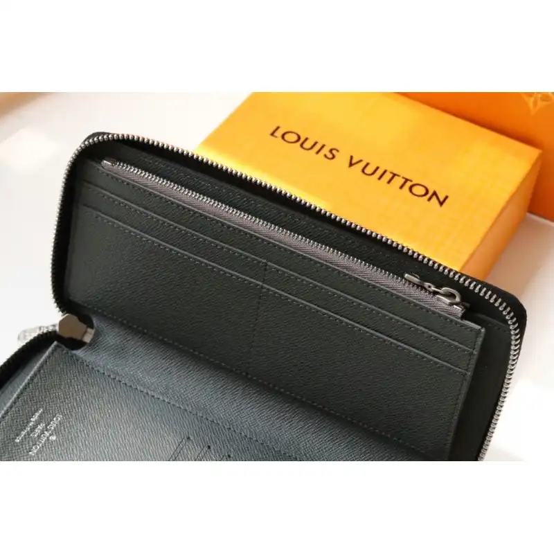 LV Bags 2102SH0003