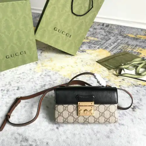 G*u*i bags 2104dj0024