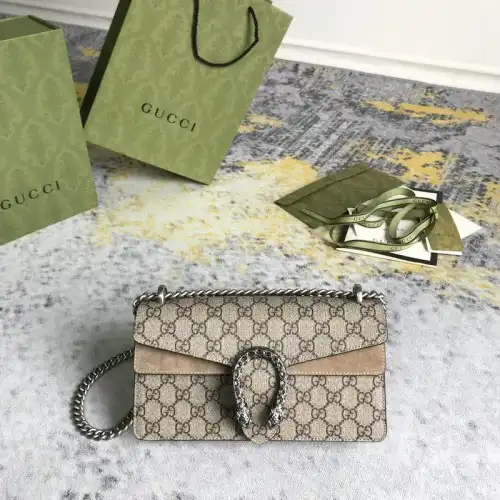 G*u*i bags 2104dj0026