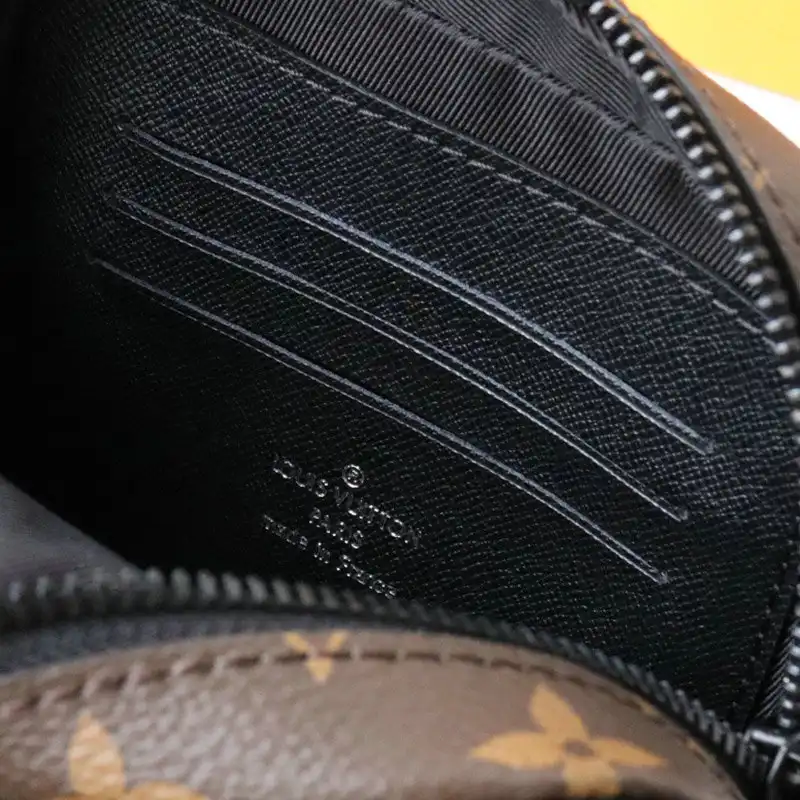 LV Bags 2106DJ0033