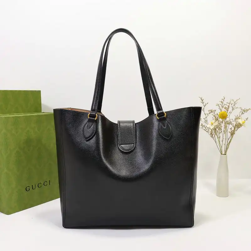 G*u*i bags 2106dj0037
