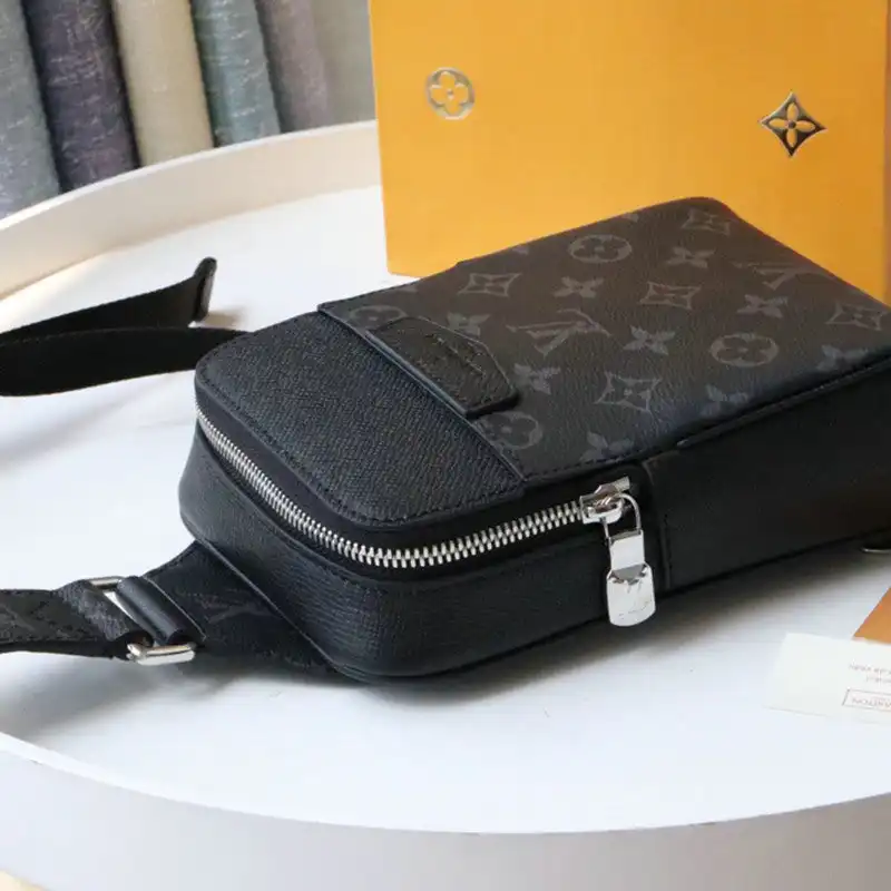 LV Bags 2106DJ0100