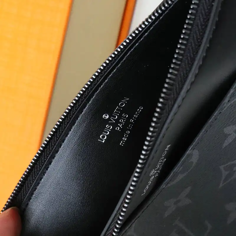 LV Bags 2106DJ0103