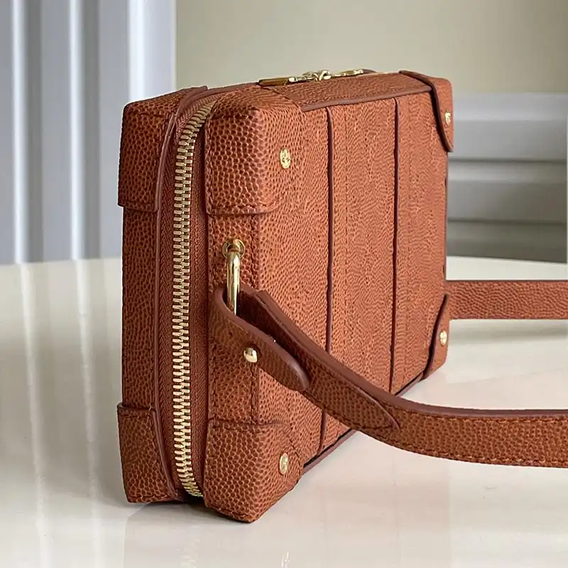 LV Bags 2107YA0082