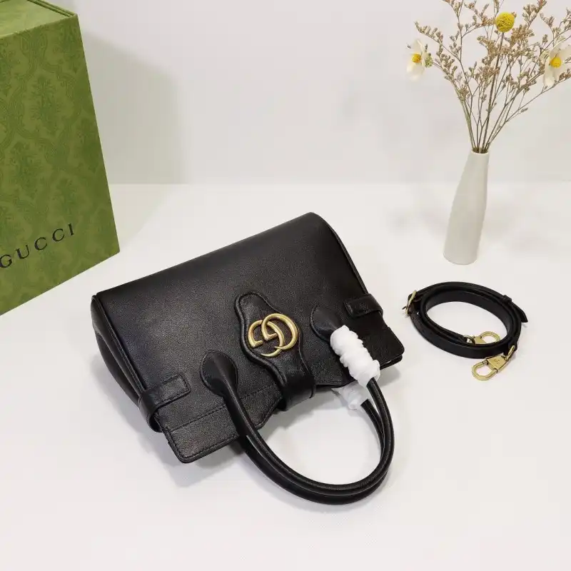 G*u*i s bags 2108dj0031