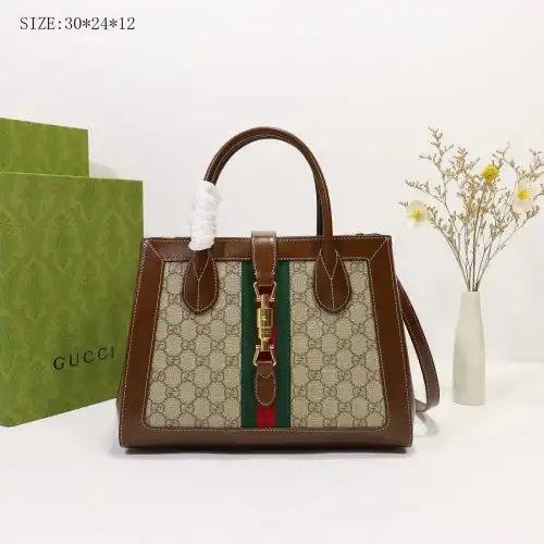 G*u*i s bags 2108dj0043