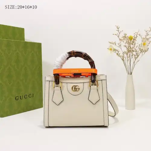 G*u*i s bags 2108dj0044