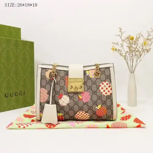 G*u*i s bags 2108dj0046
