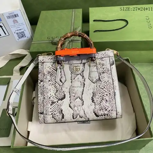 G*u*i s bags 2108ya0018