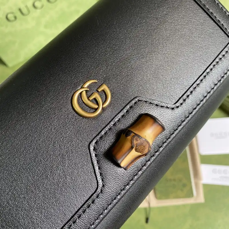 G*u*i s bags 2108ya0057