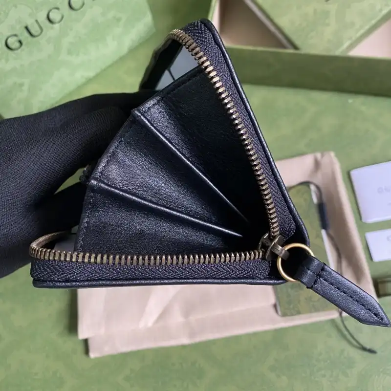 G*u*i s bags 2108ya0062