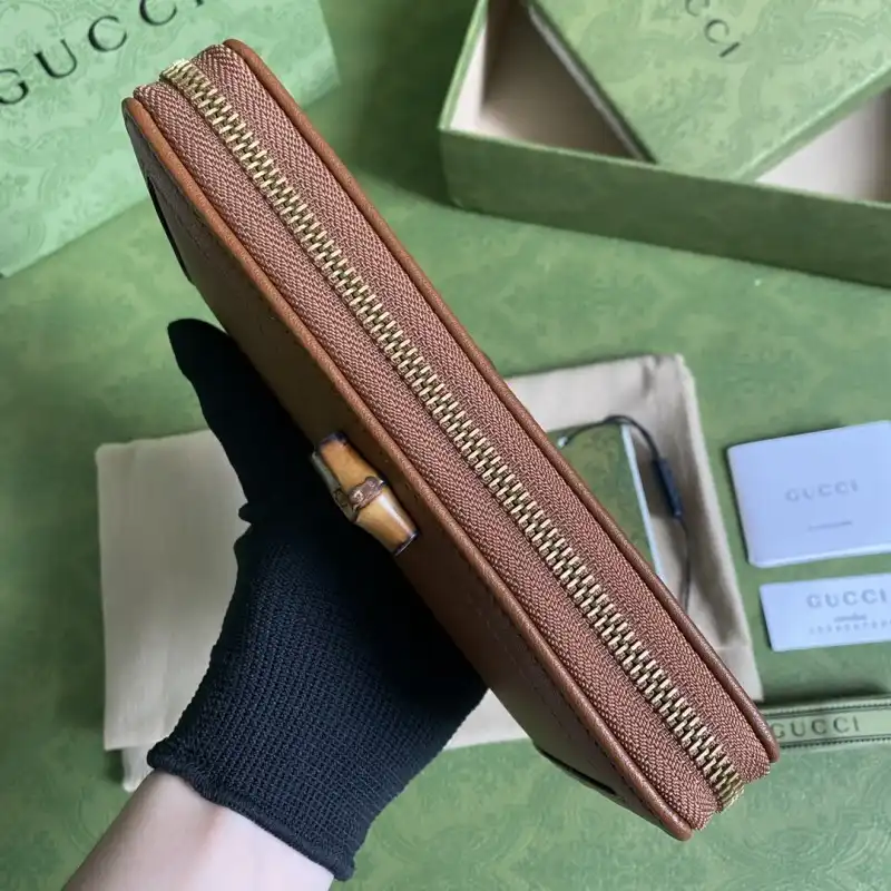 G*u*i s bags 2108ya0065