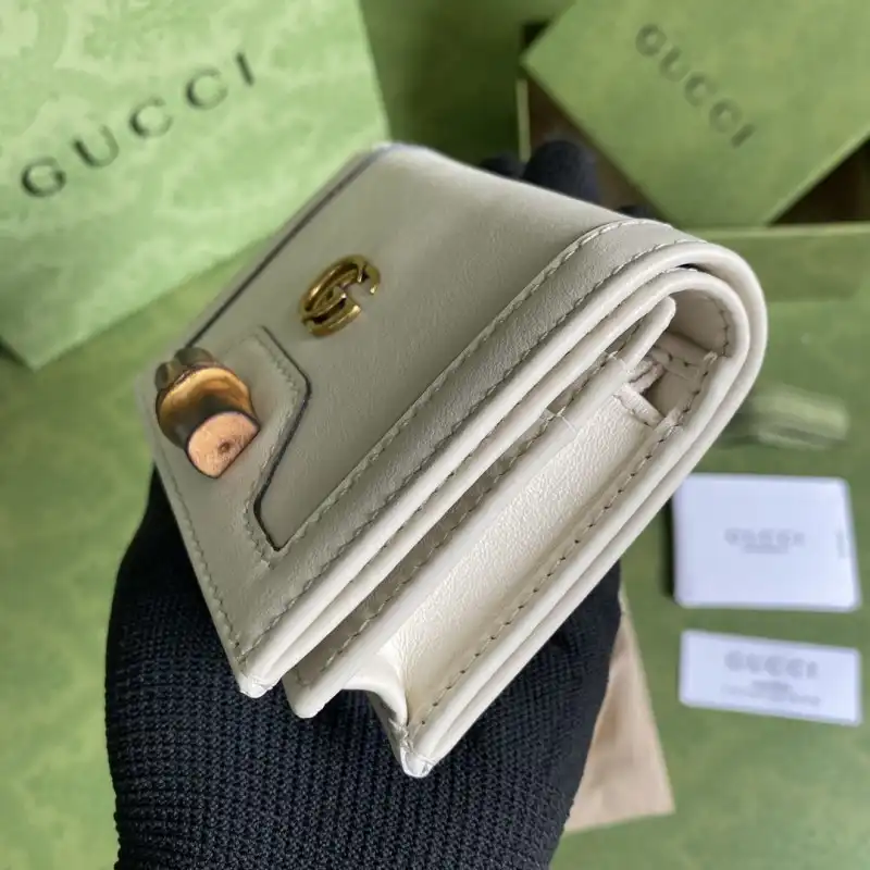 G*u*i s bags 2108ya0066
