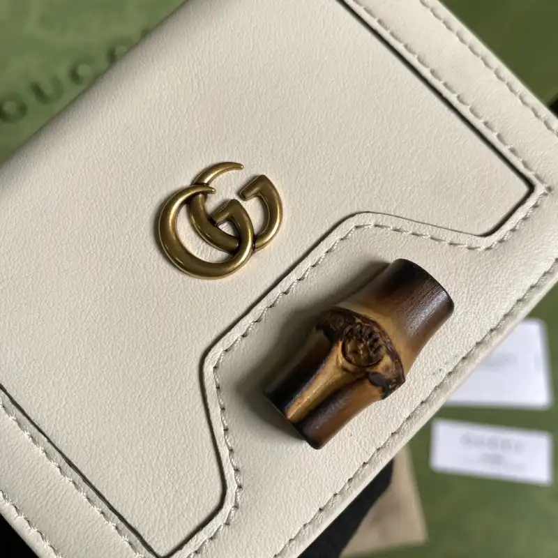G*u*i s bags 2108ya0066