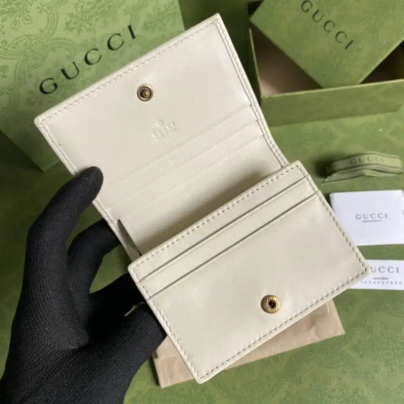 G*u*i s bags 2108ya0066