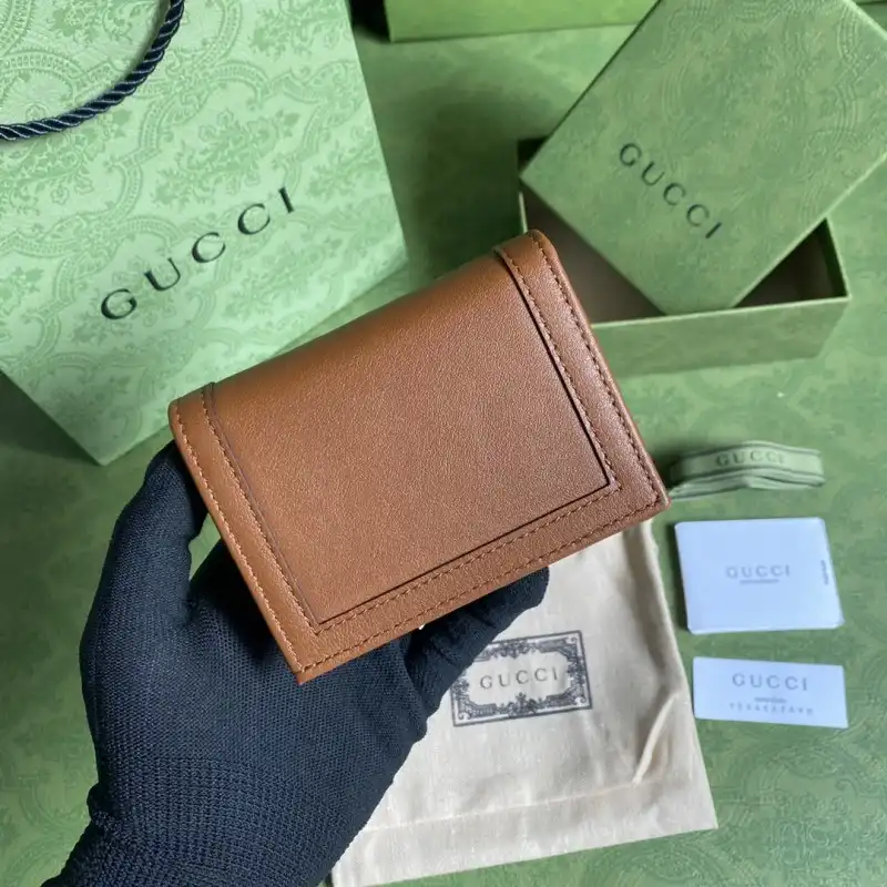 G*u*i s bags 2108ya0070