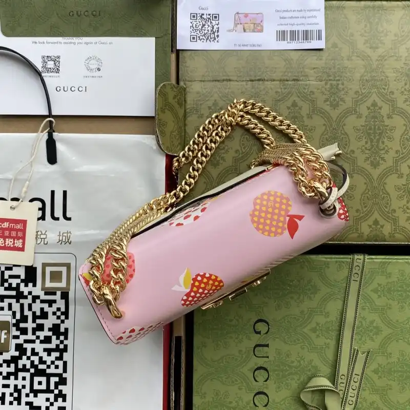 G*u*i s bags 2108ya0072