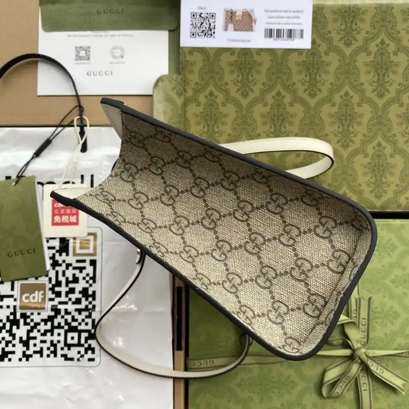 G*u*i s bags 2108ya0084