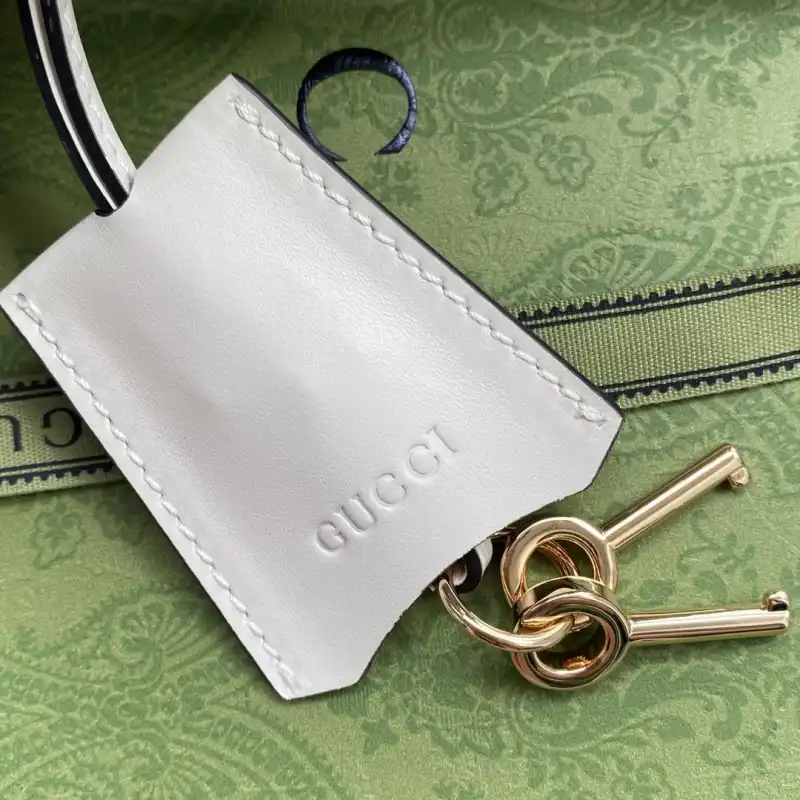 G*u*i s bags 2108ya0084