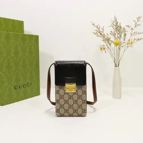 G*u*i bag 2110dj0030